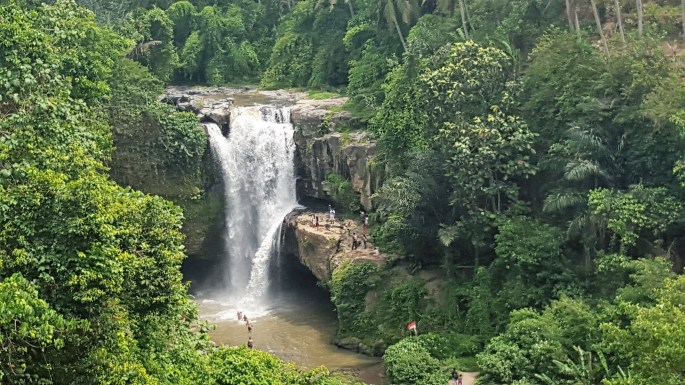 tegenungan-waterfall