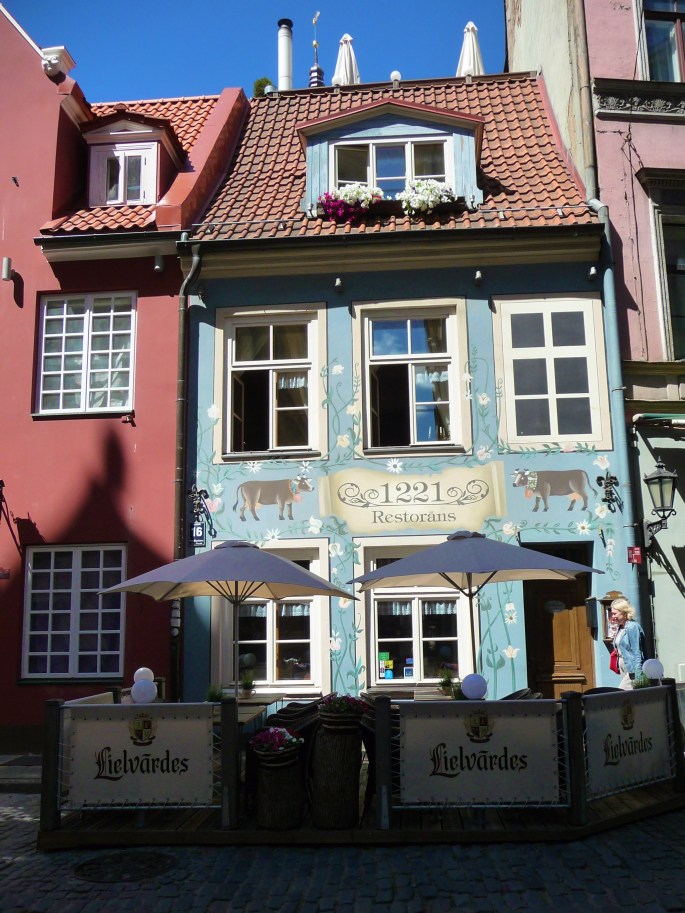 This image has an empty alt attribute; its file name is p1210439.jpg