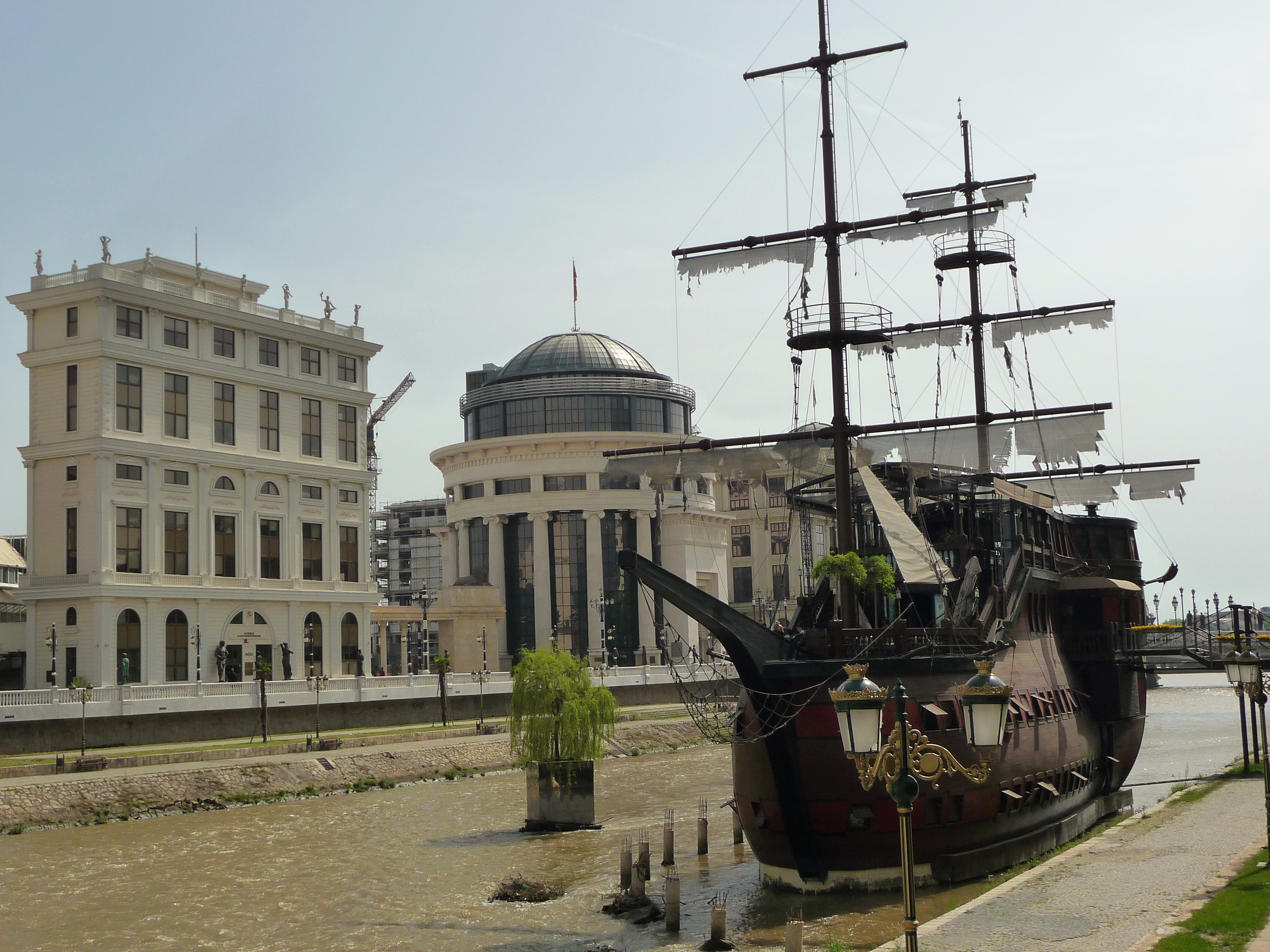 pirate boat hotel