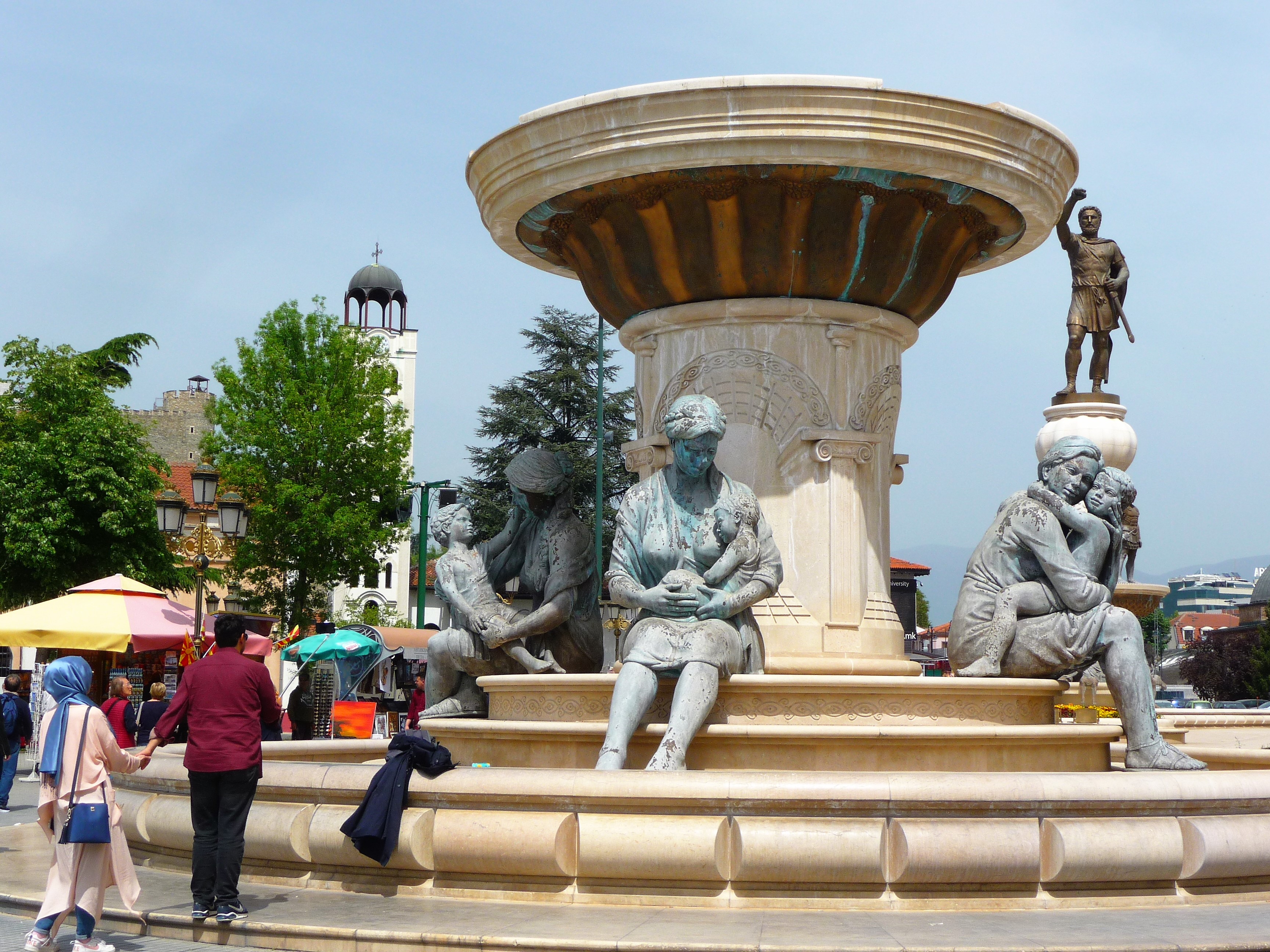 statue 4